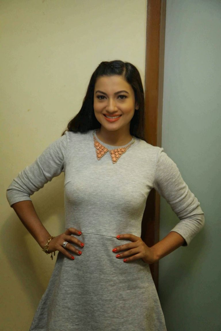 'Bigg Boss Fame' Gauhar Khan HD Images - Live Cinema News