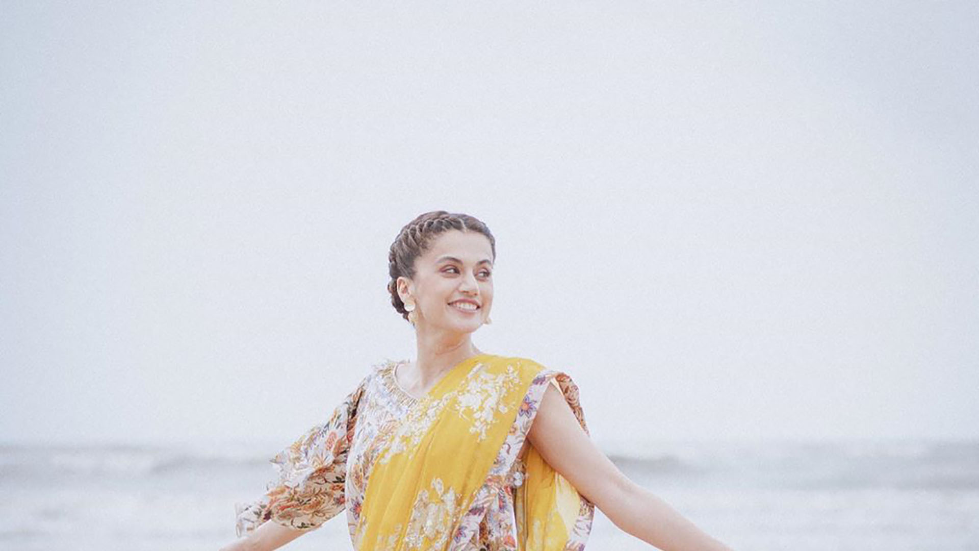taapsee_pannu_wall_971512