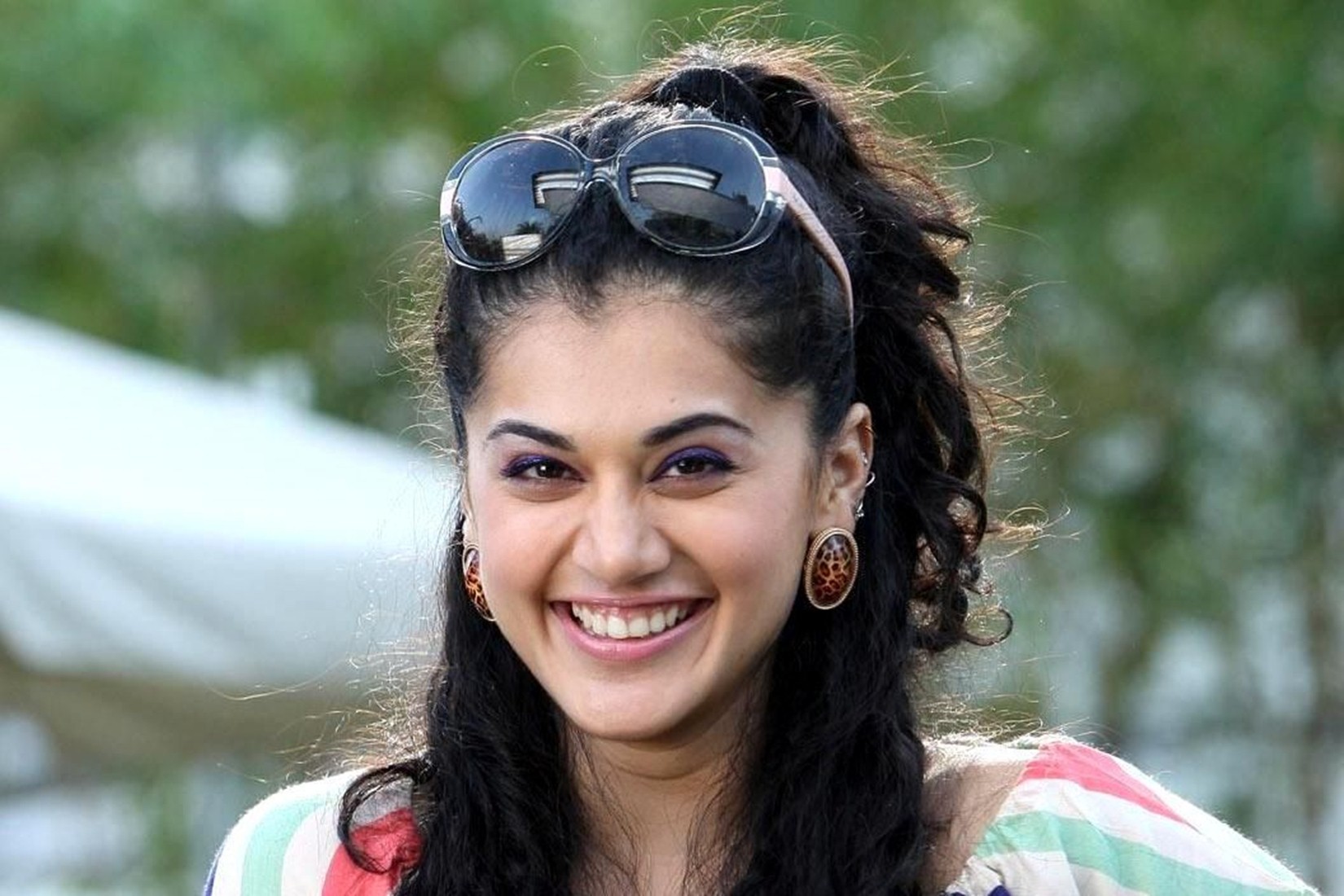 taapsee_pannu_wall_971519