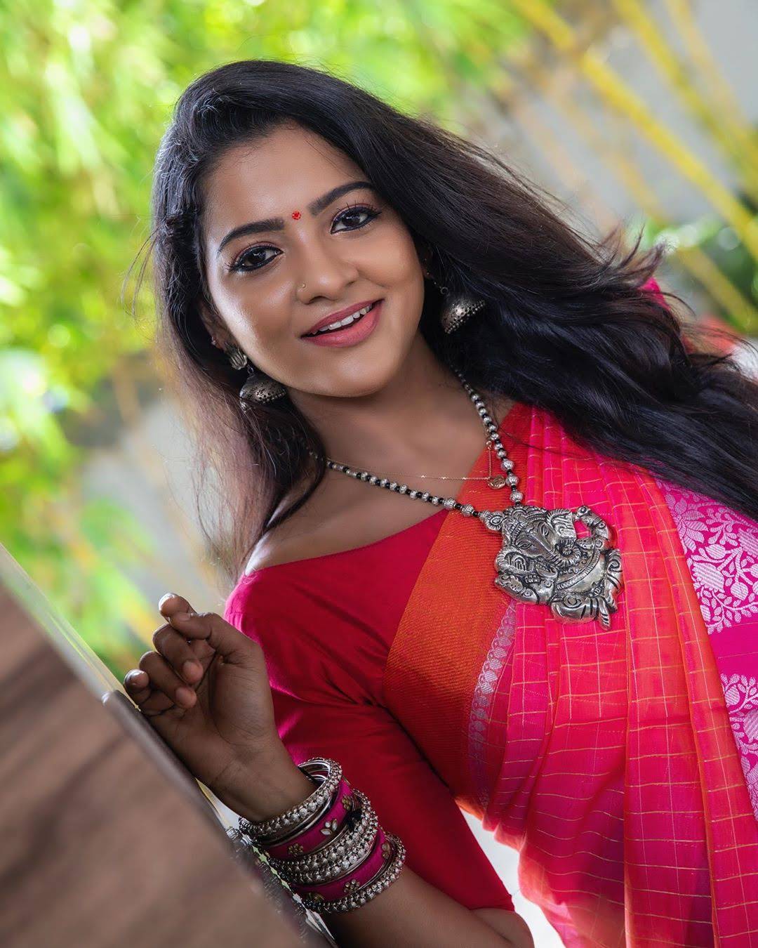 VJ Chitra Wiki, Biography, Age, Family, Images, Movies 