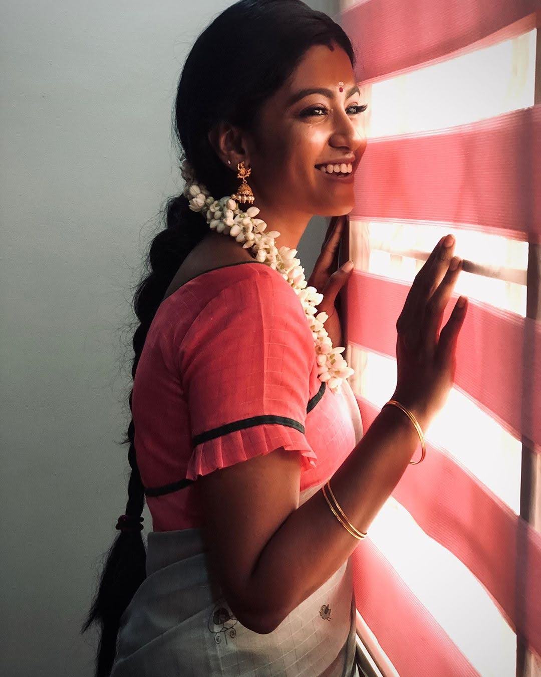 Bharathi-Kannamma-Serial-Actress-Roshini-Haripriyan-53