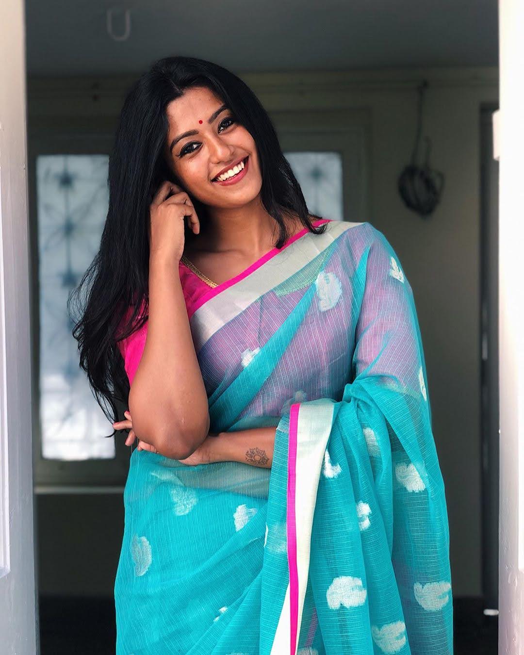 Bharathi-Kannamma-Serial-Actress-Roshini-Haripriyan-76