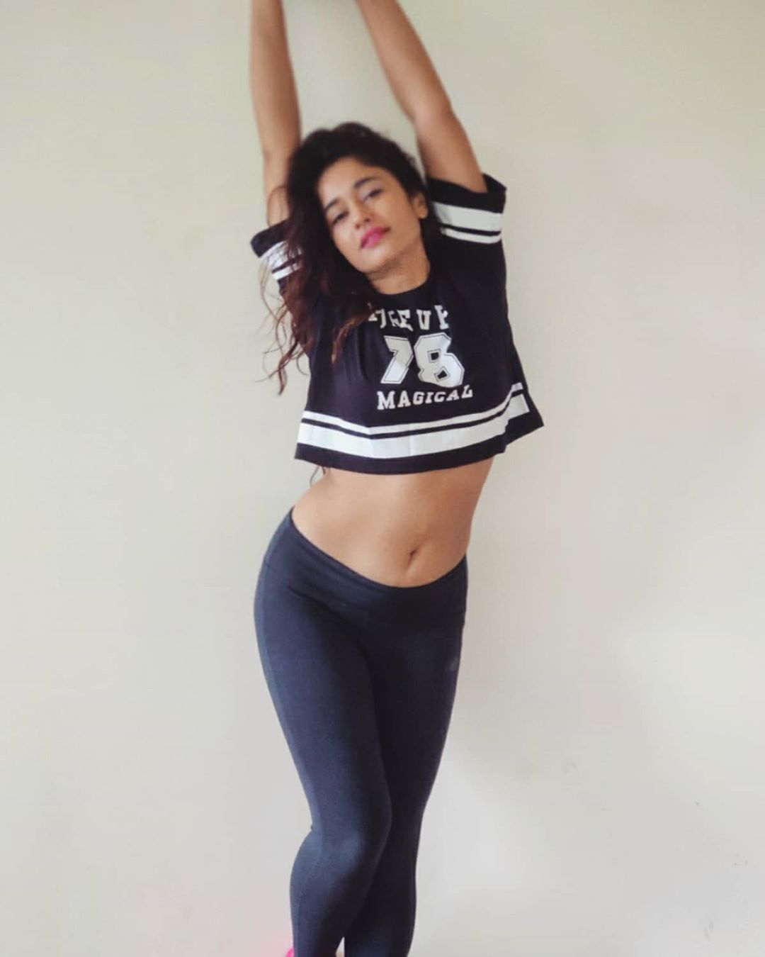 Actress Poonam Bajwa Instagram HD Photos (13)