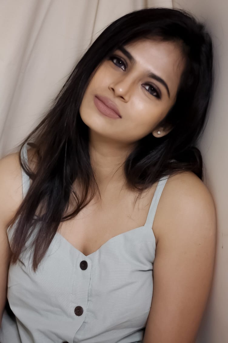 Gorgeous Actress Ramya Pandian Photos