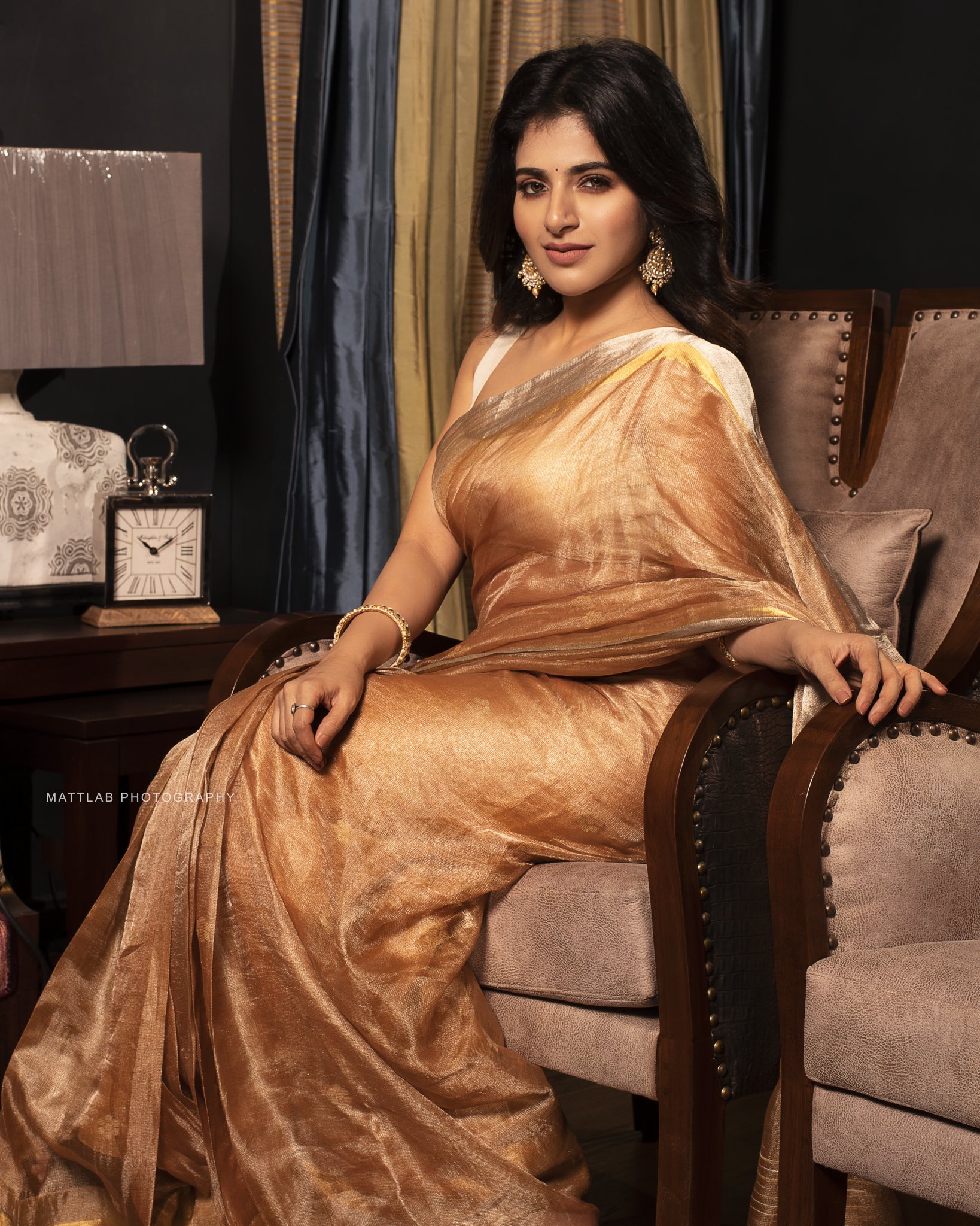 Tamil Actress Iswarya Menon New Saree Photos
