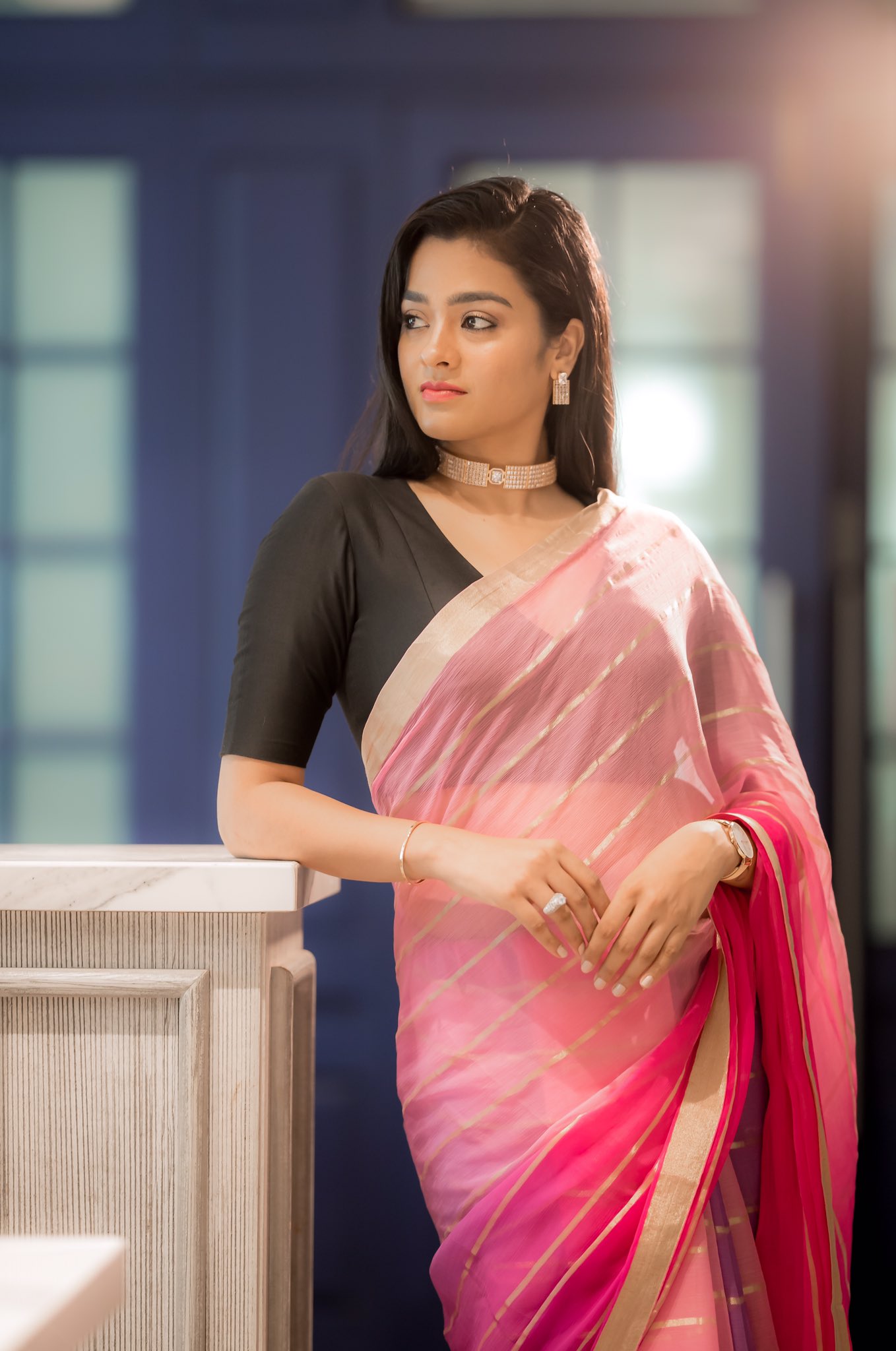 Tamil Actress Gayathrie New Photos