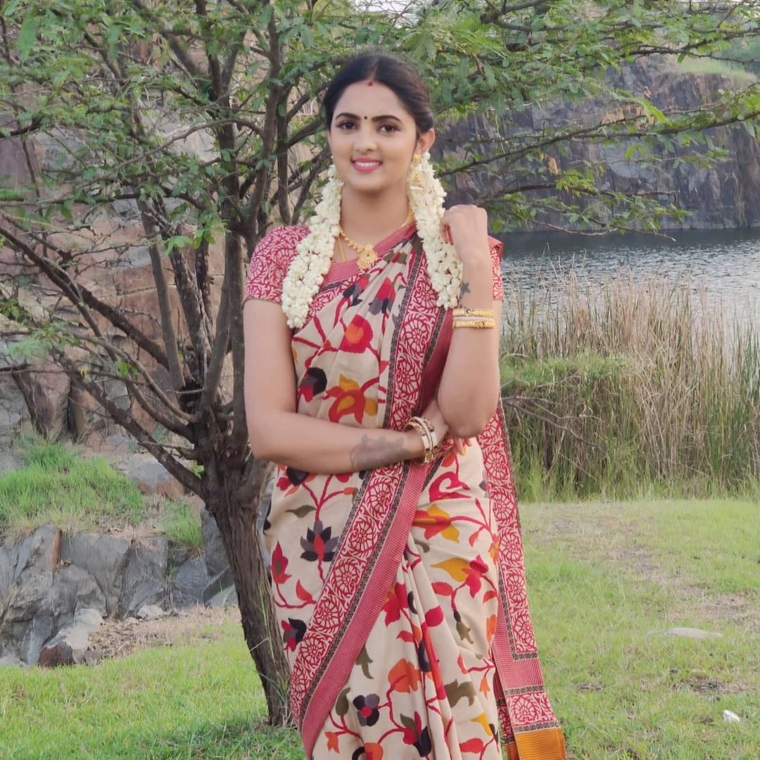 Radhika_Preethi_14655215929_16